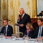 De gauche à droite : Mme Kareen Rispal, Directrice des Amériques et des Caraïbes au Minisitère des Affaires Etrangères, S. Exc. M. Gérard Araud, M. Jean-Luc Fournier, Mme Agnès Audier, Directeur associé chez The Boston Consulting Group, M. Fabrice Domange, Managing Director West Europe chez AIG, et Mme Dorothée Pineau, Vice Présidente Exécutive de la French American Foundation