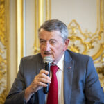 Général Jean-Paul PERRUCHE, ancien chef d’état-major de l’Union Européenne